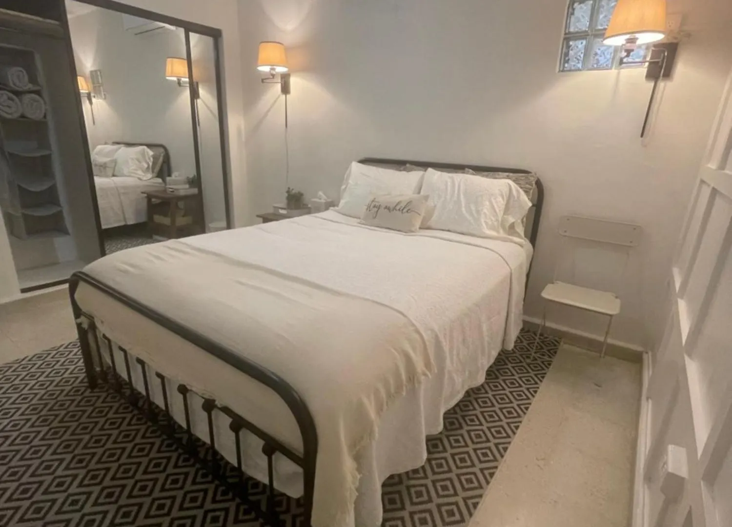 Homestay Private Rooms In Duplex Home 4 Bath Fq Beds 1-3Ppl San Juan