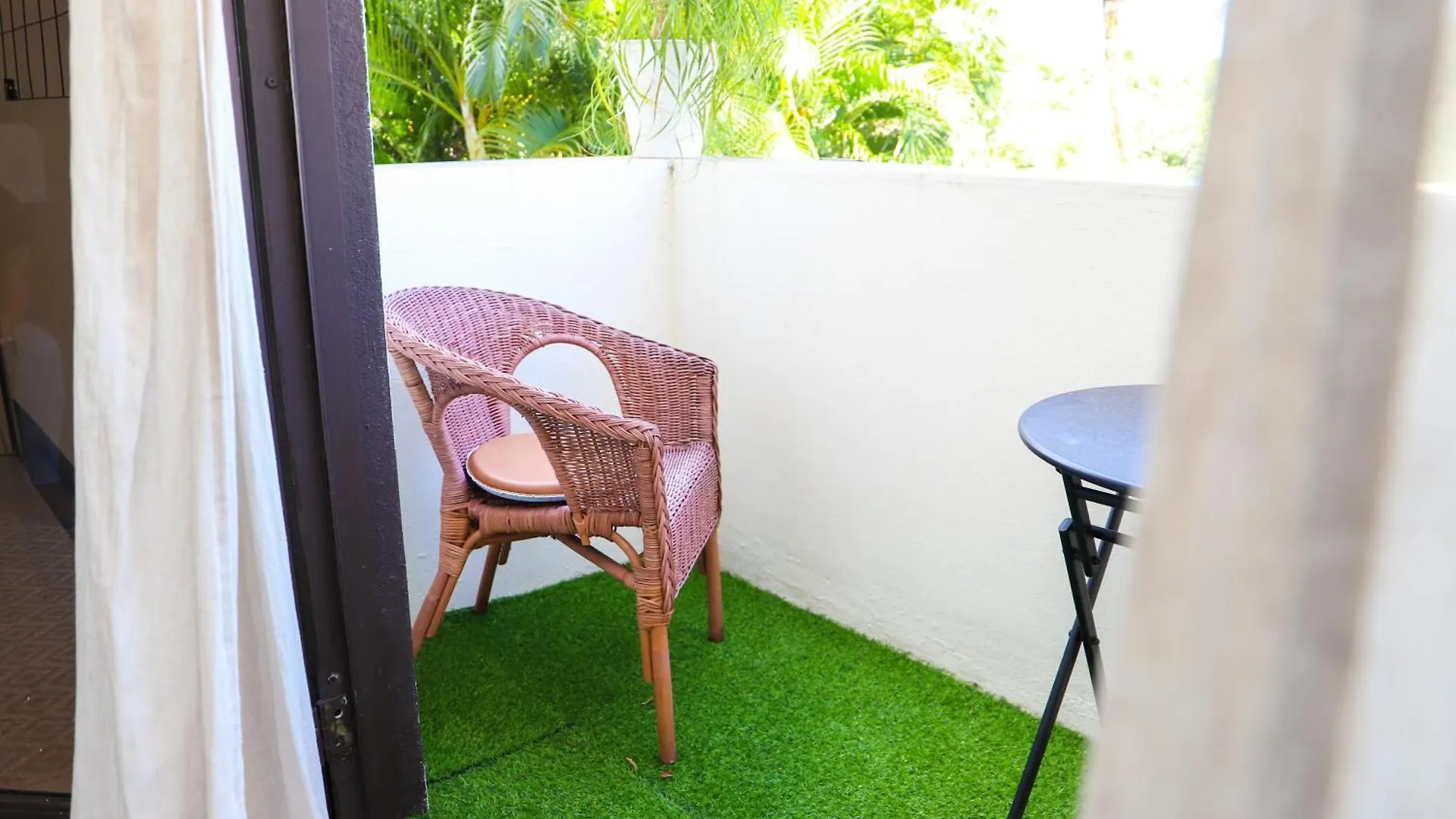 Homestay Private Rooms In Duplex Home 4 Bath Fq Beds 1-3Ppl San Juan