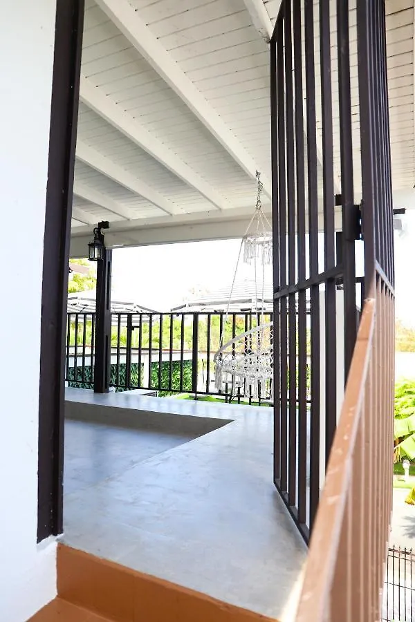 Alloggio in famiglia Private Rooms In Duplex Home 4 Bath Fq Beds 1-3Ppl San Juan
